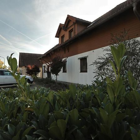 Pension Zum Paradies Harthausen  エクステリア 写真