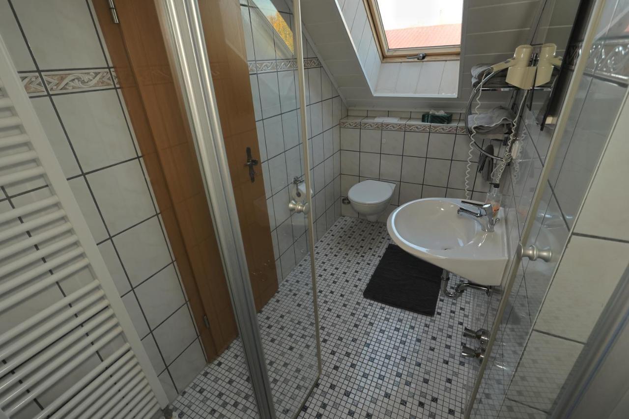 Pension Zum Paradies Harthausen  エクステリア 写真